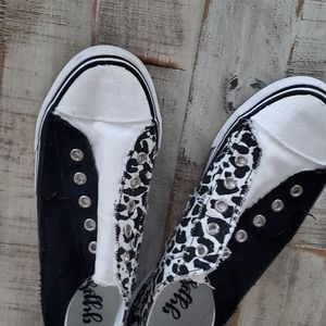 Gypsy Jazz slip on tennis shoes
